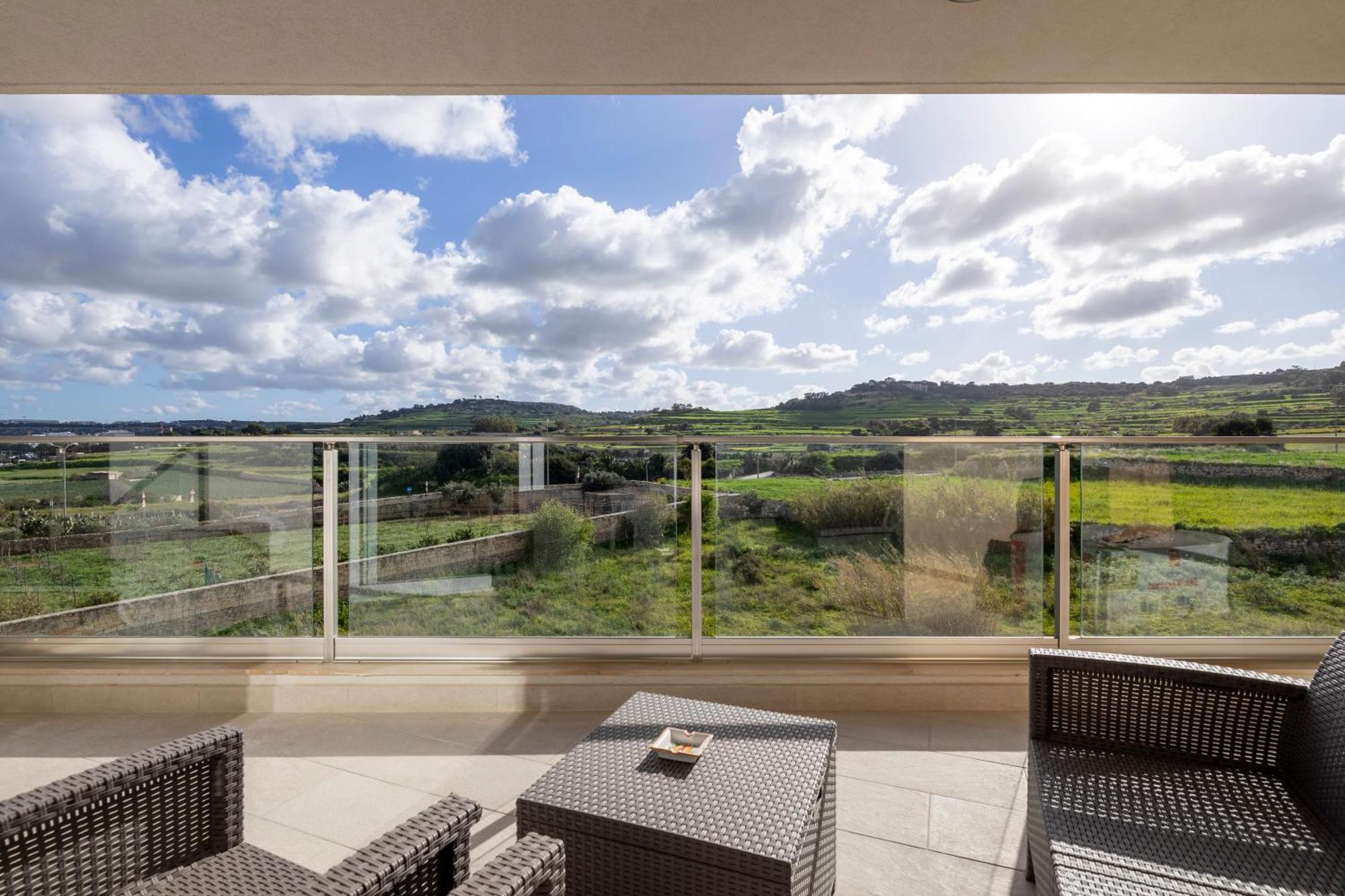 סיינט פול ביי Modern & Spacious 2Br Apartment With Country Views - Close To Xemxija Bay מראה חיצוני תמונה